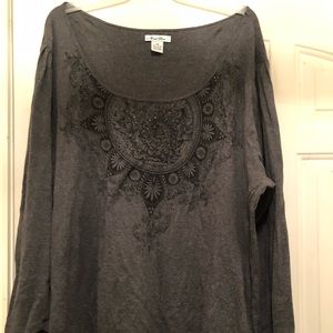 Long sleeve tee